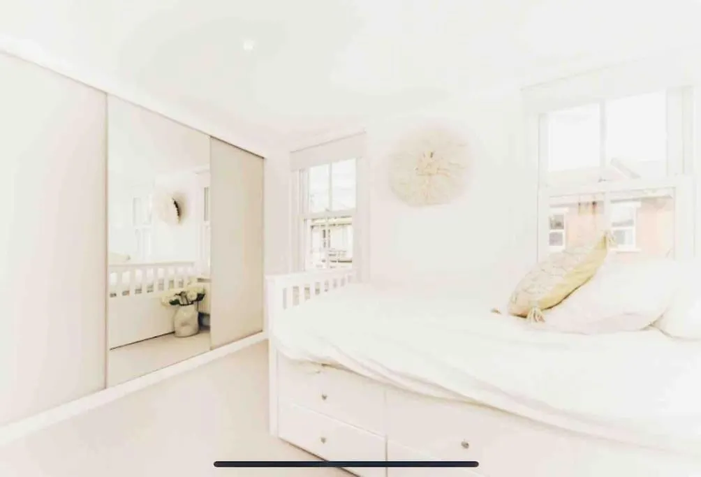 Holiday home Teddington Terraced Cottage 3 Floors, 3 Bedrooms